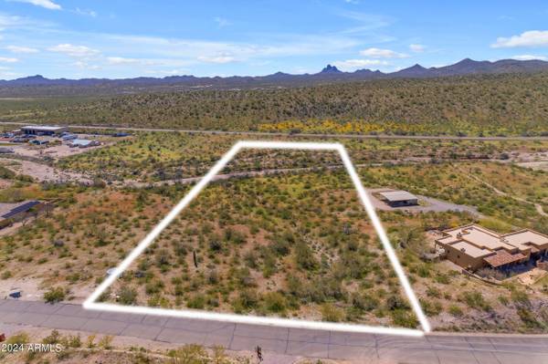 4445 S BLACK MOUNTAIN Road #10, Wickenburg, AZ 85390