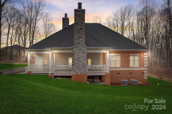 100 Harbor Ridge DR, Statesville, NC 28677