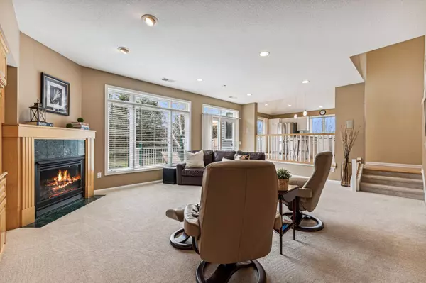 2165 Majestic WAY, Chanhassen, MN 55317