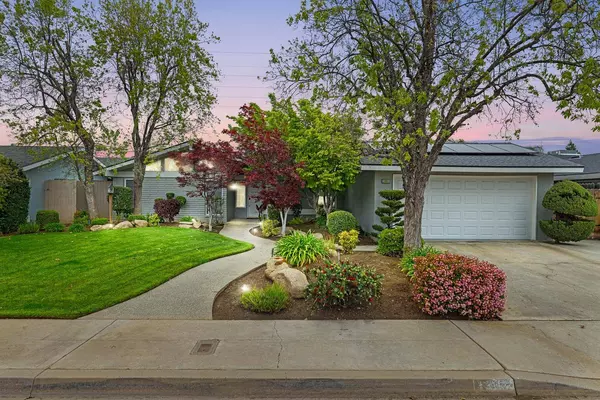 1881 Escalon Avenue, Clovis, CA 93611