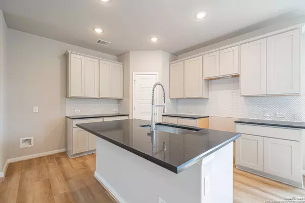 2641 Moonlight Run, San Antonio, TX 78245