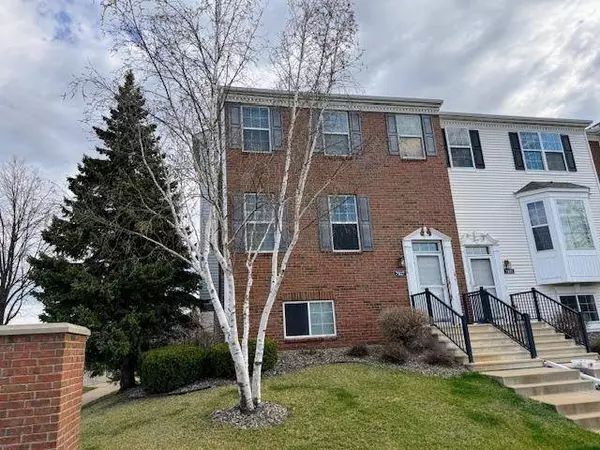 7027 Riverdale DR NW, Ramsey, MN 55303