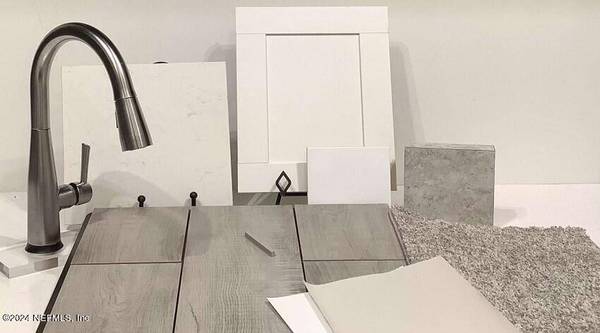 5841 TOMAHAWK LAKE DR, Jacksonville, FL 32254