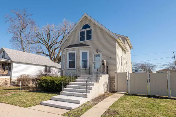 9321 S Utica AVE, Evergreen Park, IL 60805