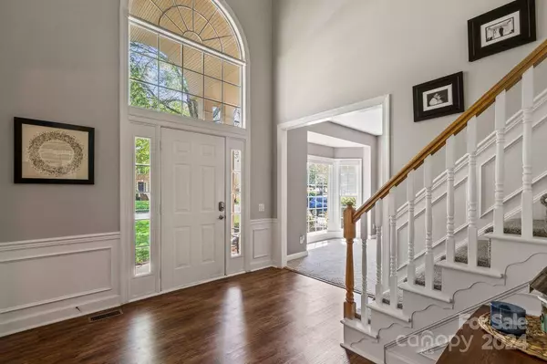 2718 Peverell LN, Charlotte, NC 28270