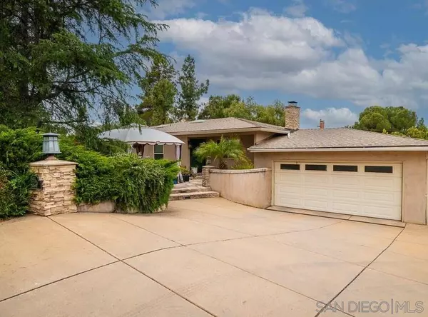 1155 Lita Ln, Vista, CA 92084