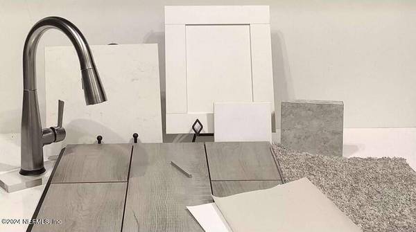 5871 TOMAHAWK LAKE DR, Jacksonville, FL 32254