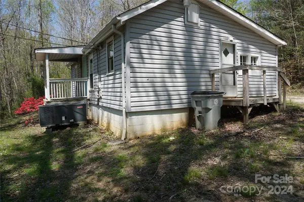 1120-c Meadowlane DR NW, Lenoir, NC 28645