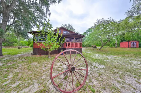 4753 MERLIN CIR, Dade City, FL 33523