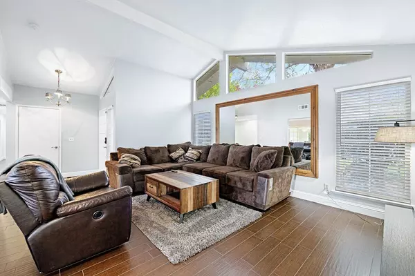 1881 Escalon Avenue, Clovis, CA 93611