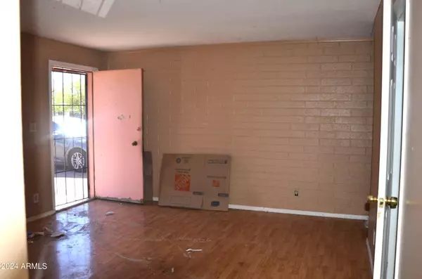 654 W CAROLINE Street, Coolidge, AZ 85128