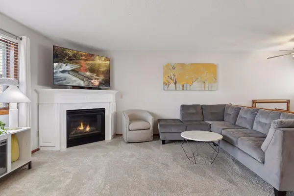 937 17th AVE N, South Saint Paul, MN 55075