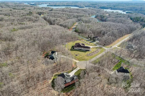 100 Harbor Ridge DR, Statesville, NC 28677