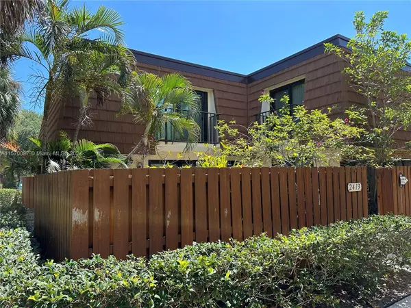 2413 24th Ct #2413, Jupiter, FL 33477