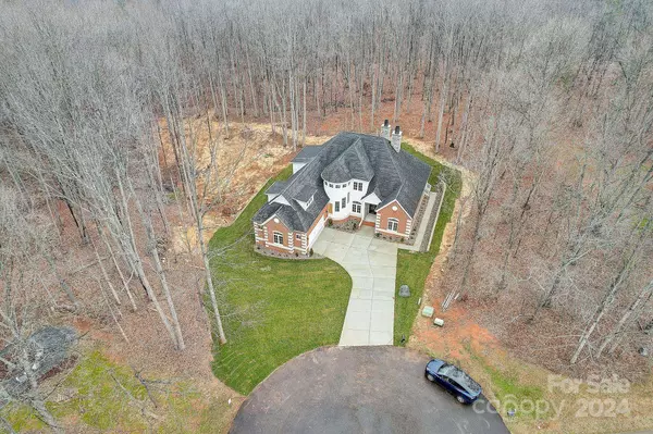 100 Harbor Ridge DR, Statesville, NC 28677