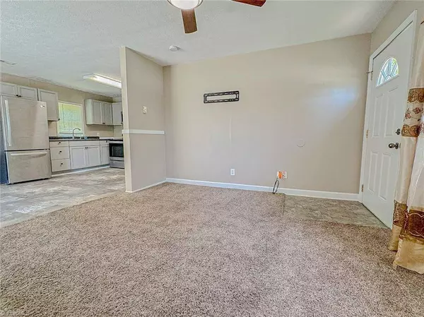 2072 Brooklyn AVE, Ramseur, NC 27316