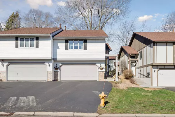 937 17th AVE N, South Saint Paul, MN 55075