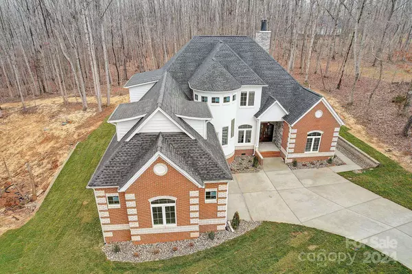 100 Harbor Ridge DR, Statesville, NC 28677