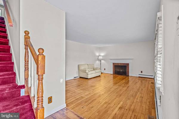 337 W 3RD ST, Moorestown, NJ 08057