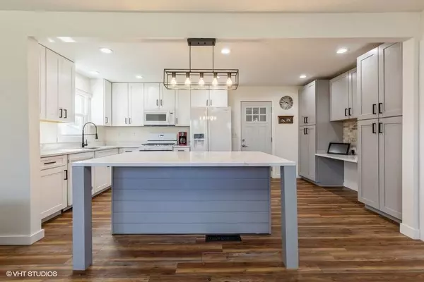 309 N 17th Street, Adel, IA 50003