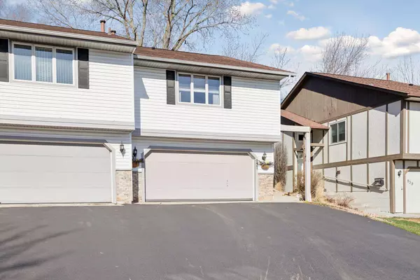 937 17th AVE N, South Saint Paul, MN 55075