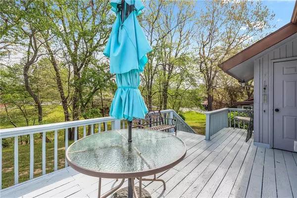 5 Melinda Ln, Bella Vista, AR 72714