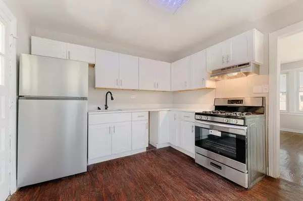 12210 Longwood DR, Blue Island, IL 60406