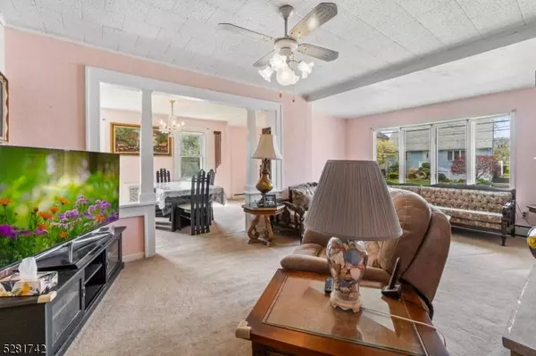 210 Phillips Ave, South Hackensack Twp., NJ 07606