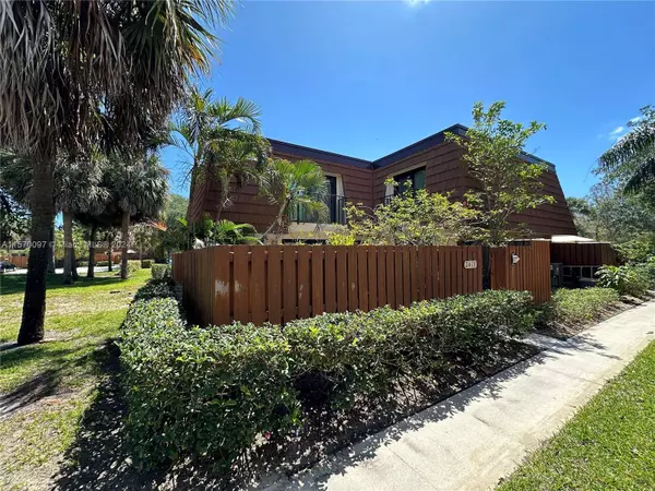 2413 24th Ct #2413, Jupiter, FL 33477