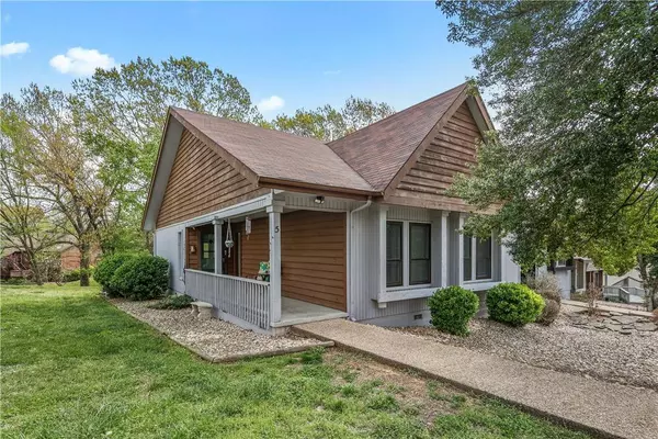 5 Melinda Ln, Bella Vista, AR 72714