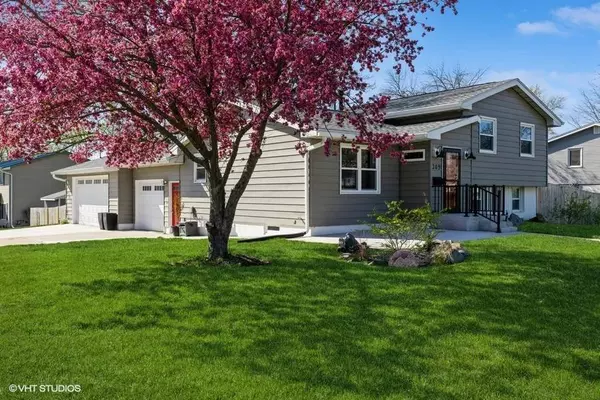 309 N 17th Street, Adel, IA 50003