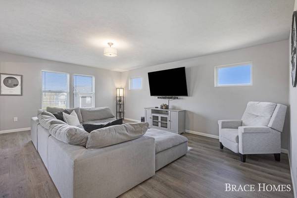 8765 Prairie Stone Drive, Byron Center, MI 49315