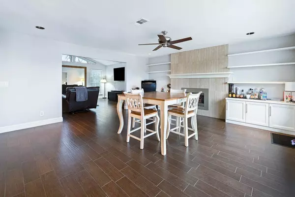 1881 Escalon Avenue, Clovis, CA 93611