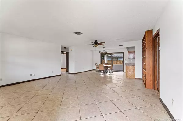 1106 SW 34th TER, Palm City, FL 34990