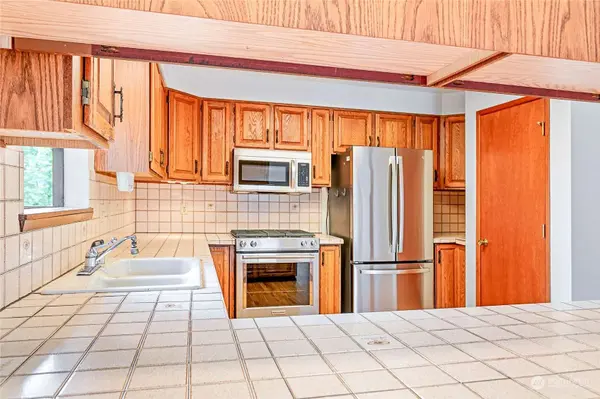 6030 Westview DR, Ferndale, WA 98248