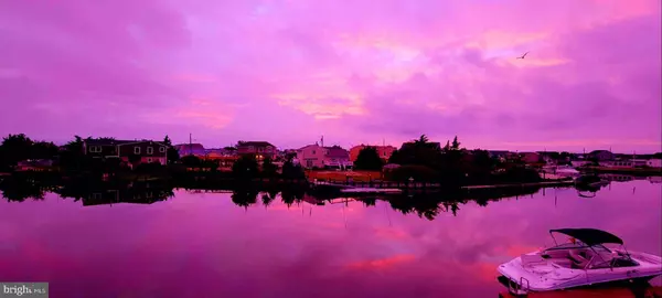 108 S BINNACLE DR, Tuckerton, NJ 08087