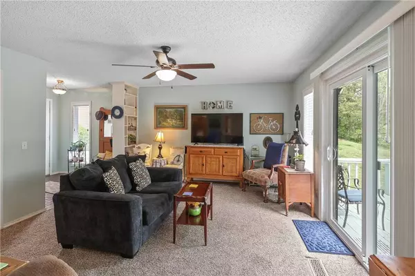 5 Melinda Ln, Bella Vista, AR 72714