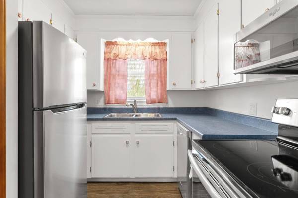 9932 Roanoke RD, Elliston, VA 24087