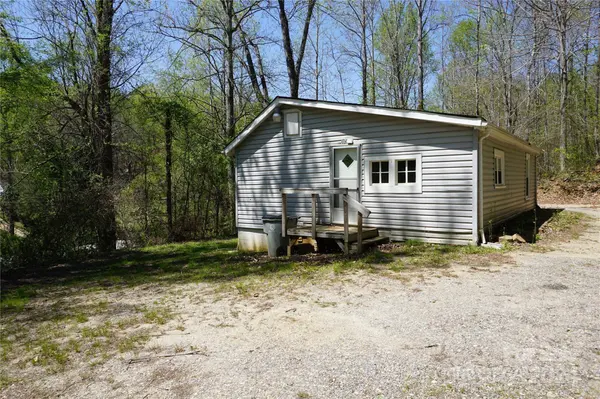 1120-c Meadowlane DR NW, Lenoir, NC 28645