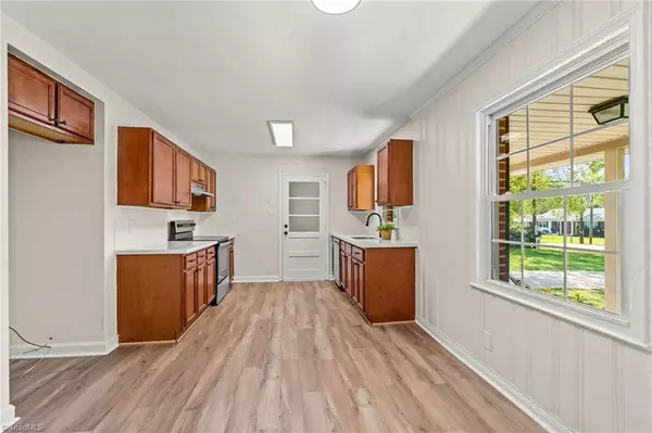 4117 Sylvia ST, Winston Salem, NC 27104