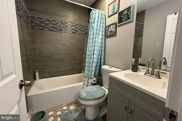 4 FOMALHAUT CT, Blackwood, NJ 08012