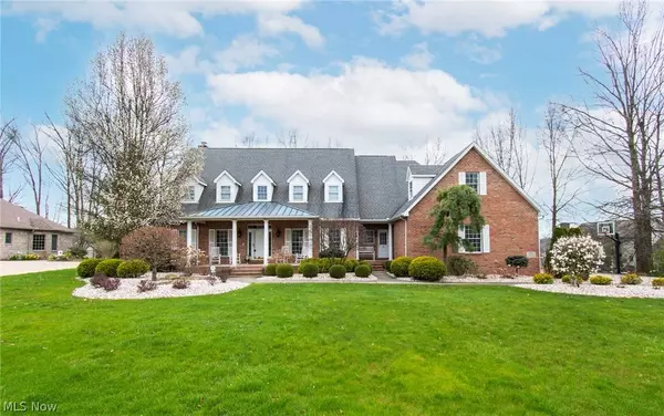 202 Timber Run DR, Canfield, OH 44406