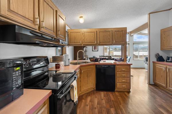 3555 S Pacific Hwy #SPC 188, Medford, OR 97501