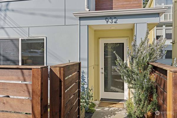 932 N 97th ST, Seattle, WA 98103