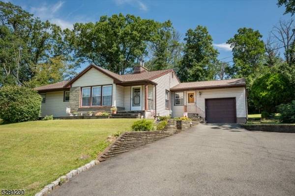 18 Woodmont Rd, Montville Twp., NJ 07058