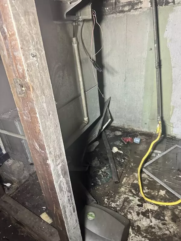 4946 S Leamington Avenue, Chicago, IL 60638