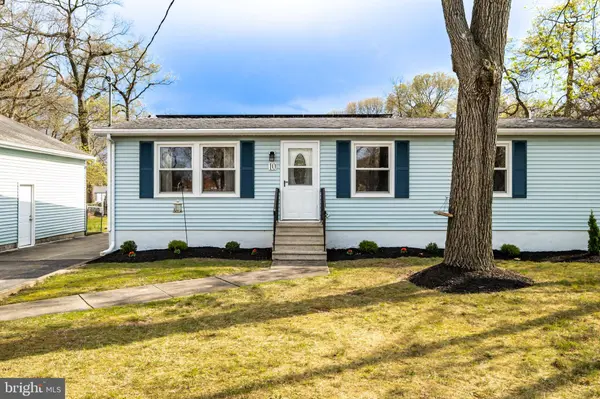 10 W 6TH AVE, Pine Hill, NJ 08021