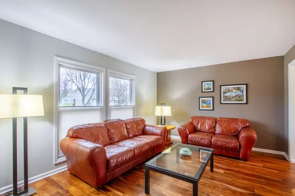 184 Brentwood TRL, Elgin, IL 60120