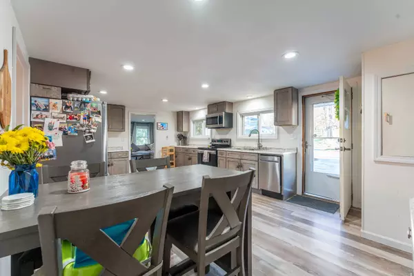 93 Red Bridge Road, Thompson, CT 06255