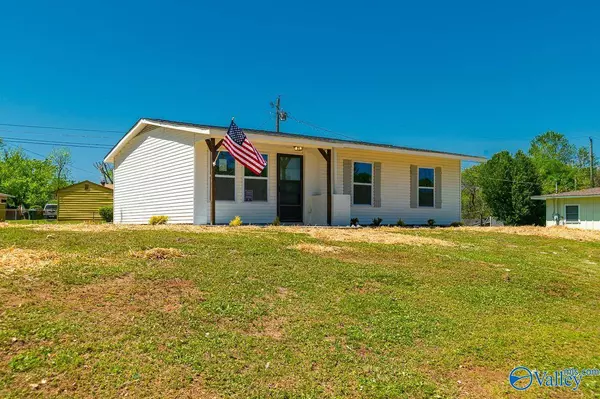 3815 Colton Lane NE, Huntsville, AL 35811